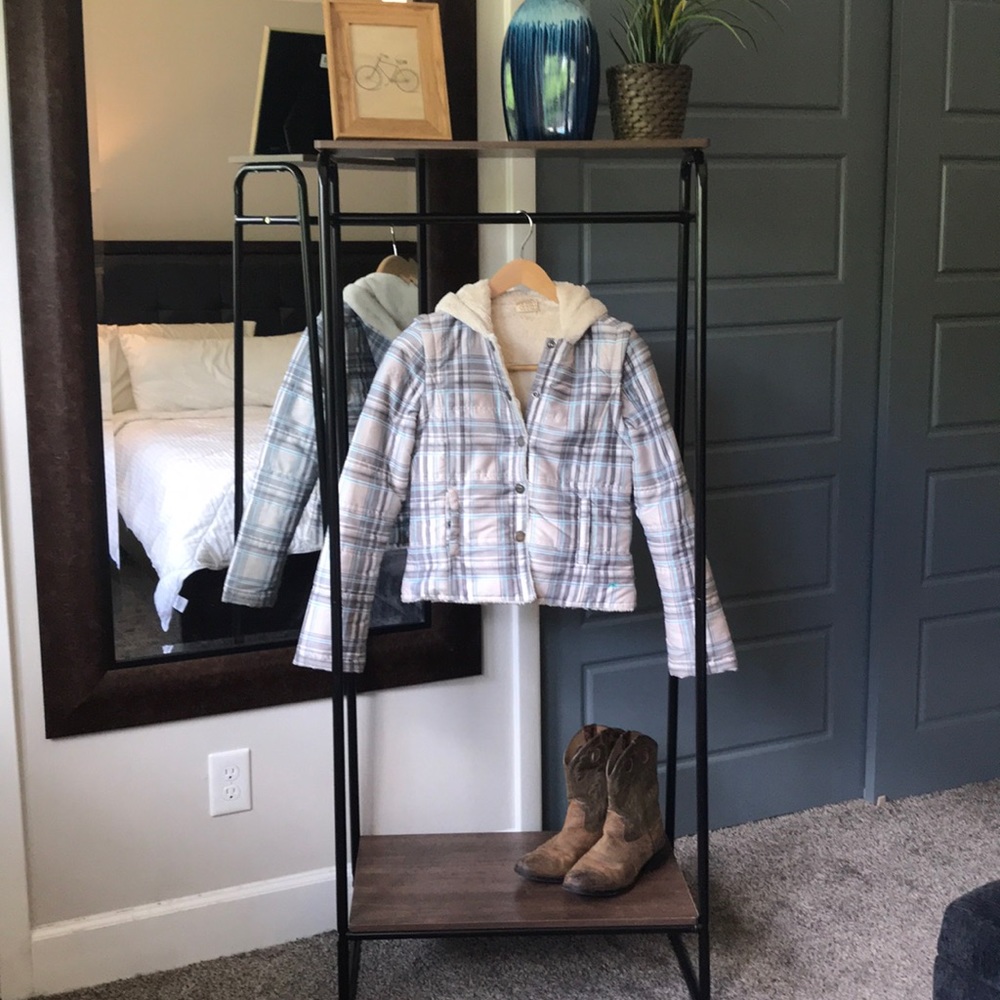 O’Neill hooded puffer coat w removal sleeves plaid